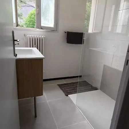 T2 Au Calme Avec Parking Prive Apartment *